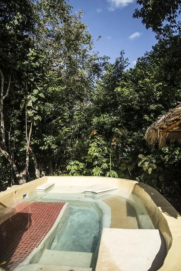 La Selva Mariposa Bed & Breakfast Tulum 0*,