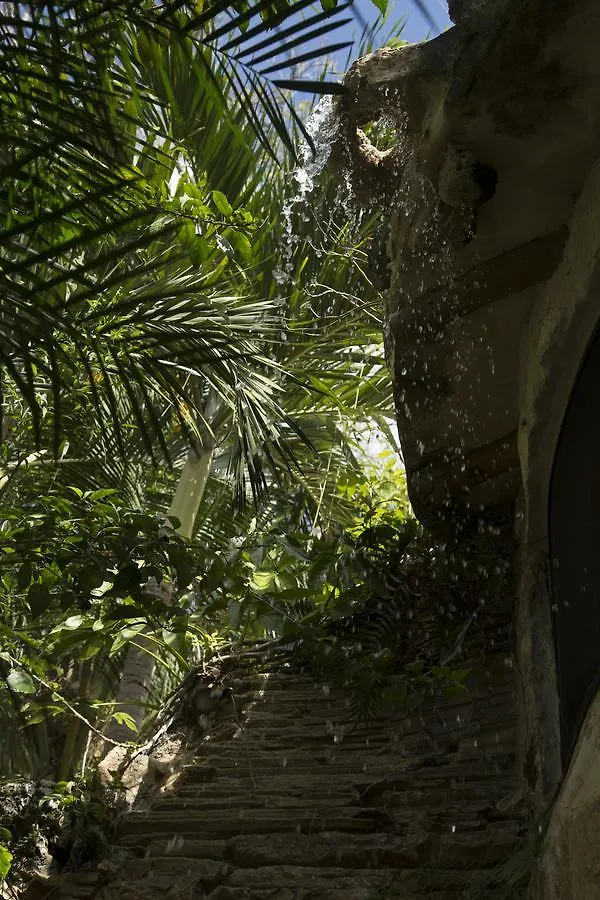 La Selva Mariposa Bed & Breakfast Tulum